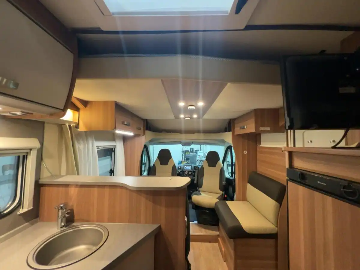 WEINSBERG Caraloft 700 MXH - Ansicht 10